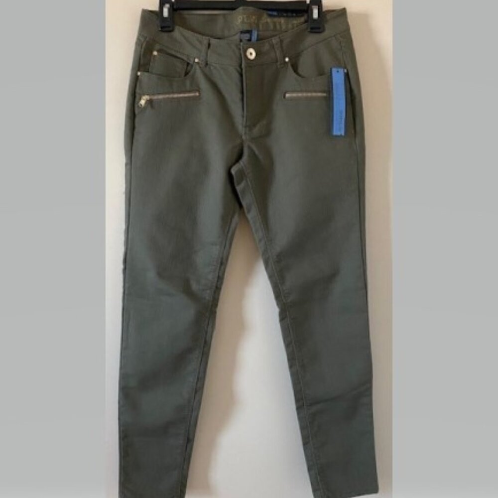 Apt 9 Green Skinny Jeans with Gold Zipper Pockets